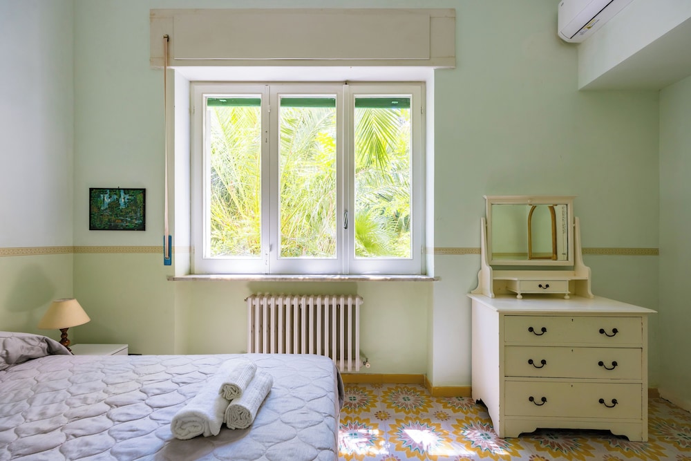 Villa Villari Terrace and Patio by Napoliapartments