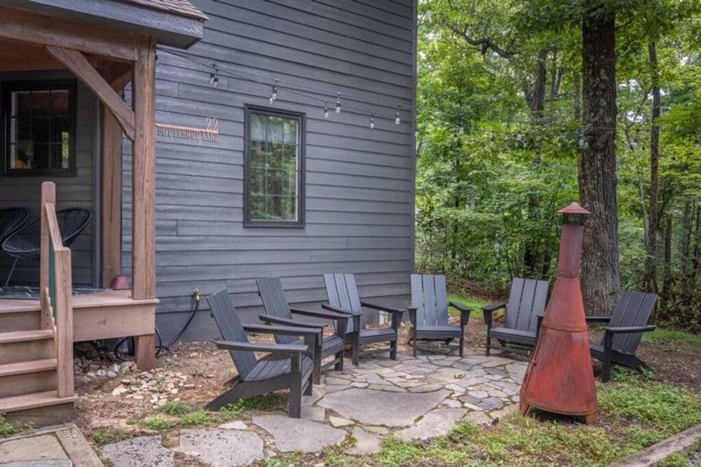 Adventure Awaits - Family Home