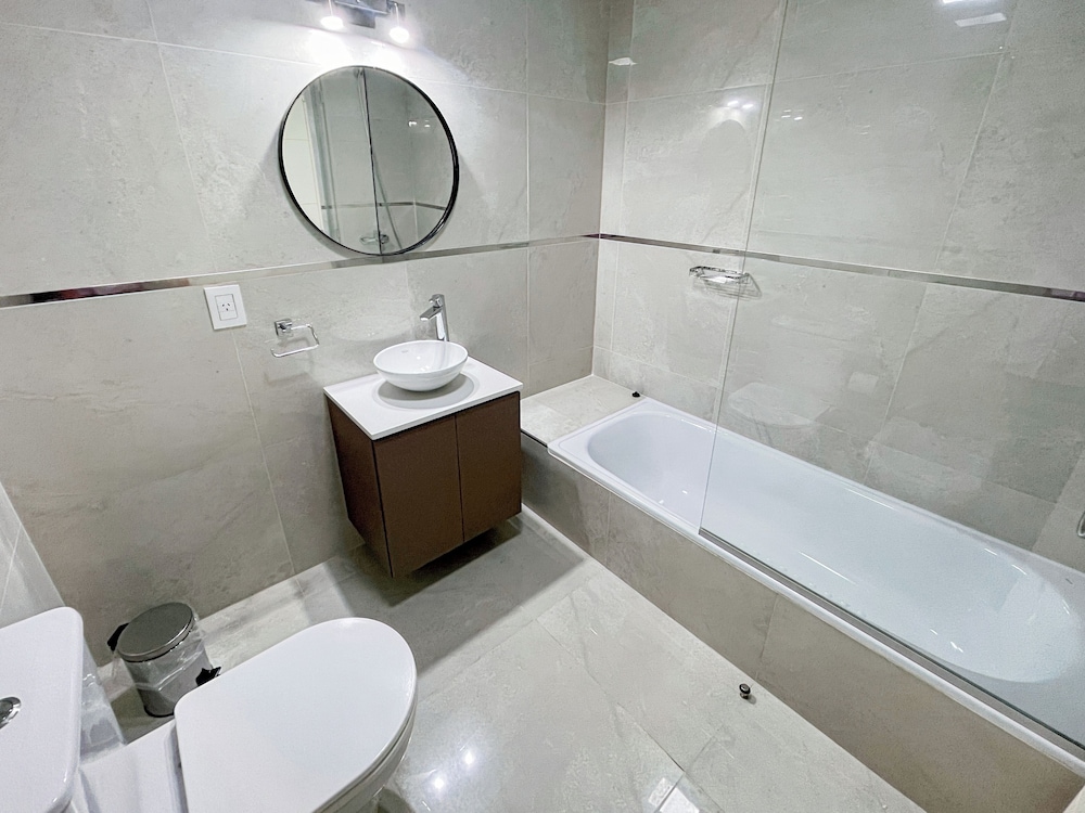 Ayres Suites Moreno