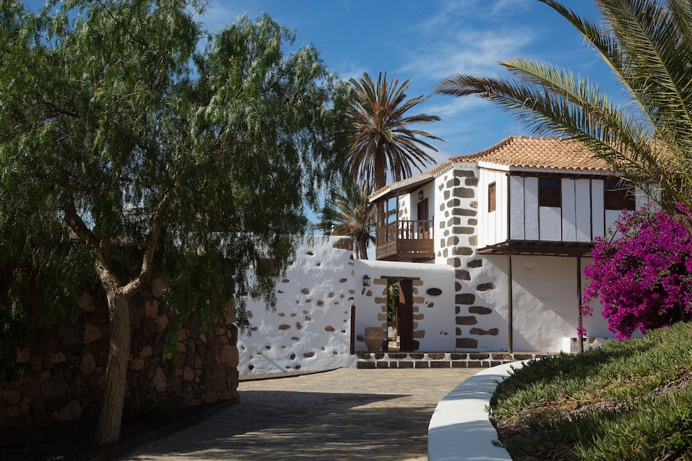 Hotel Rural Rugama - Image 1