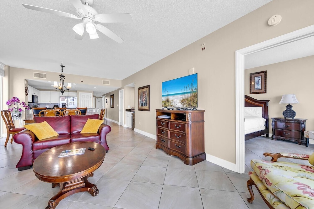 Majestic Beach Towers 2-801