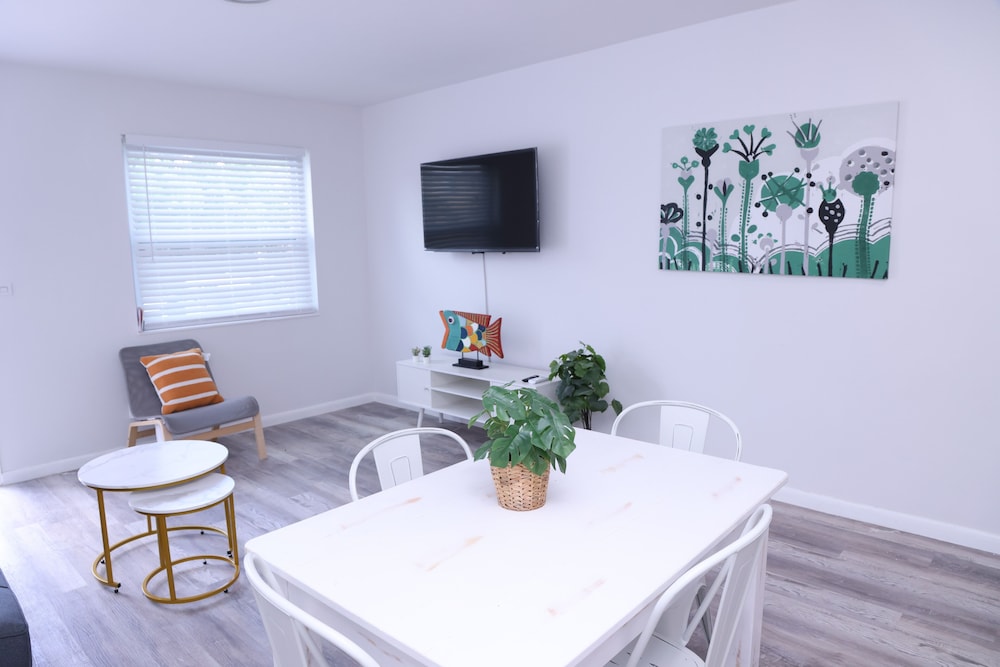 Douglas Rd Apartments
