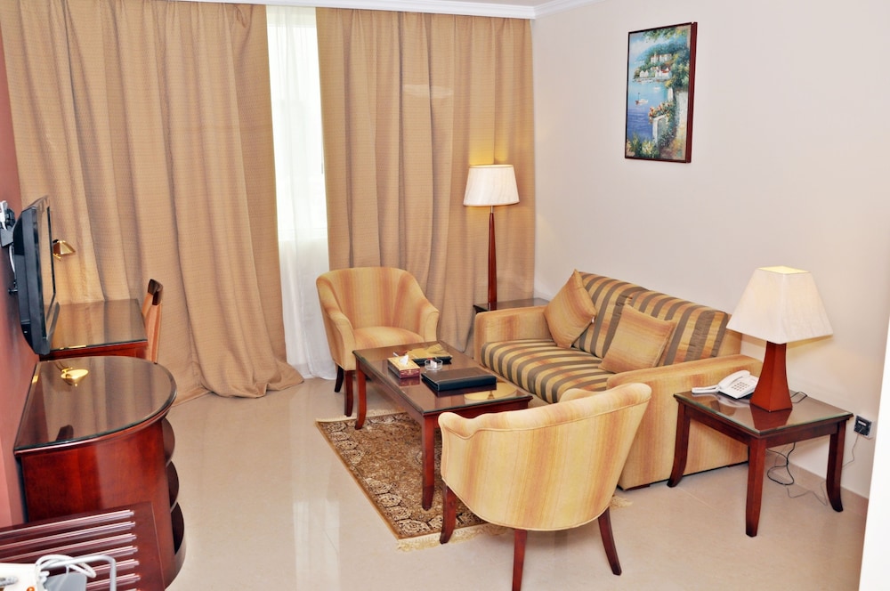 Abu Dhabi Vacations - Ramee Royal Hotel Apartments - Property Image 8