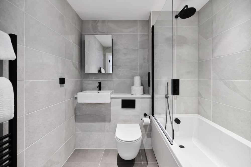 The Tottenham Wonder - Pleasing 2bdr Flat With Balcony