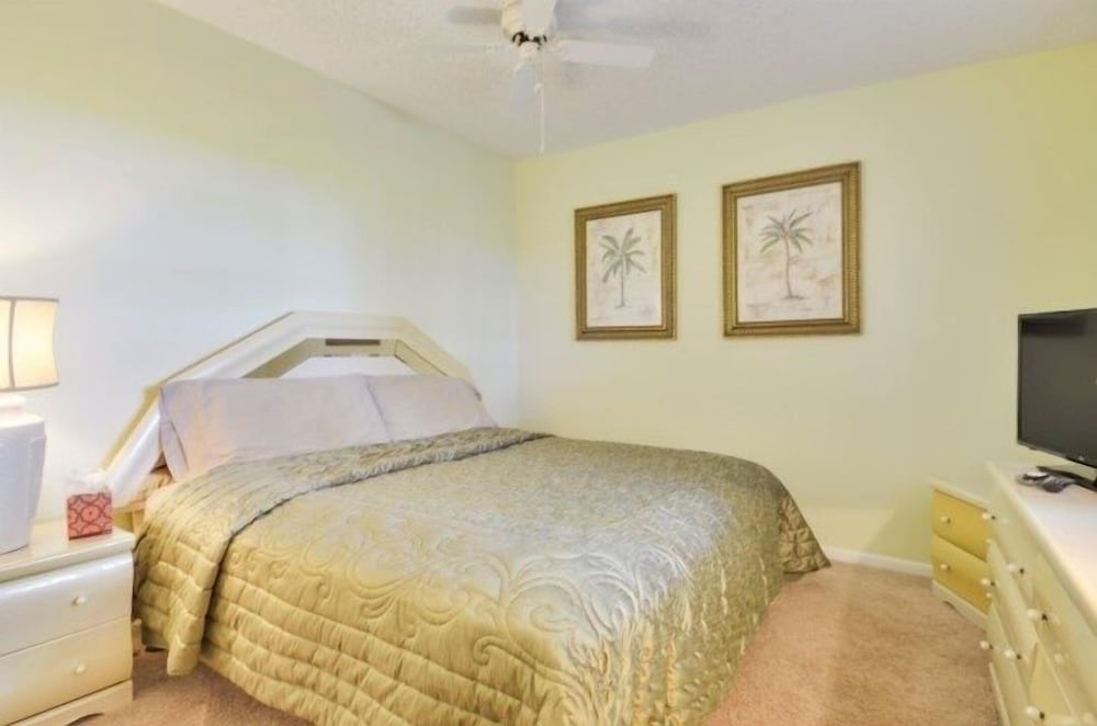 Darling Condo With Panoramic Views Of The Atlantic Ocean 2 Bedroom Condo by RedAwning