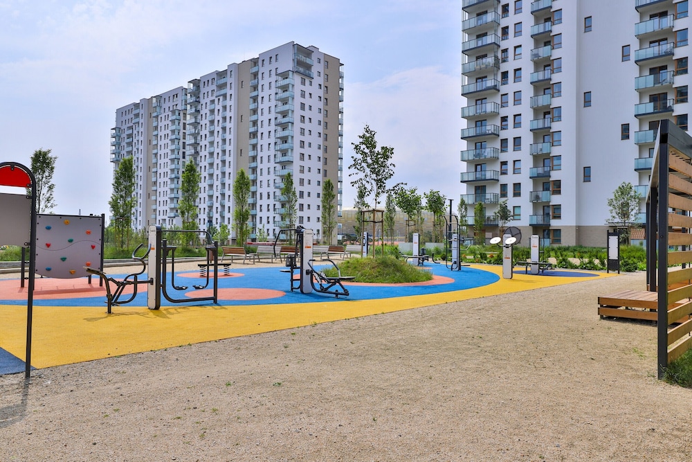 Gdańsk Nowa Letnica Apartment by Renters view 3