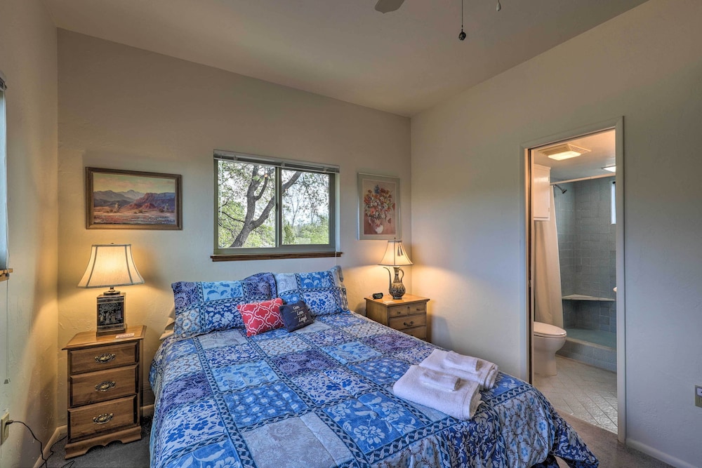 Walk to Watson Lake: Private Prescott Home!