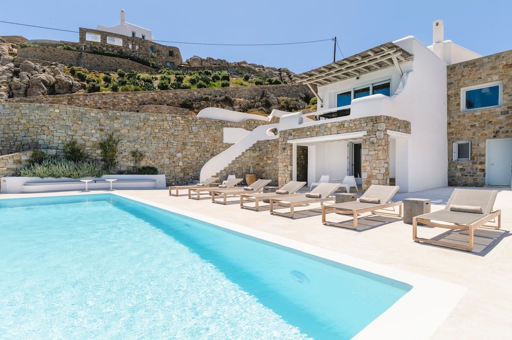 Luxury Villa With Stunning Views Above Kalo Livadi