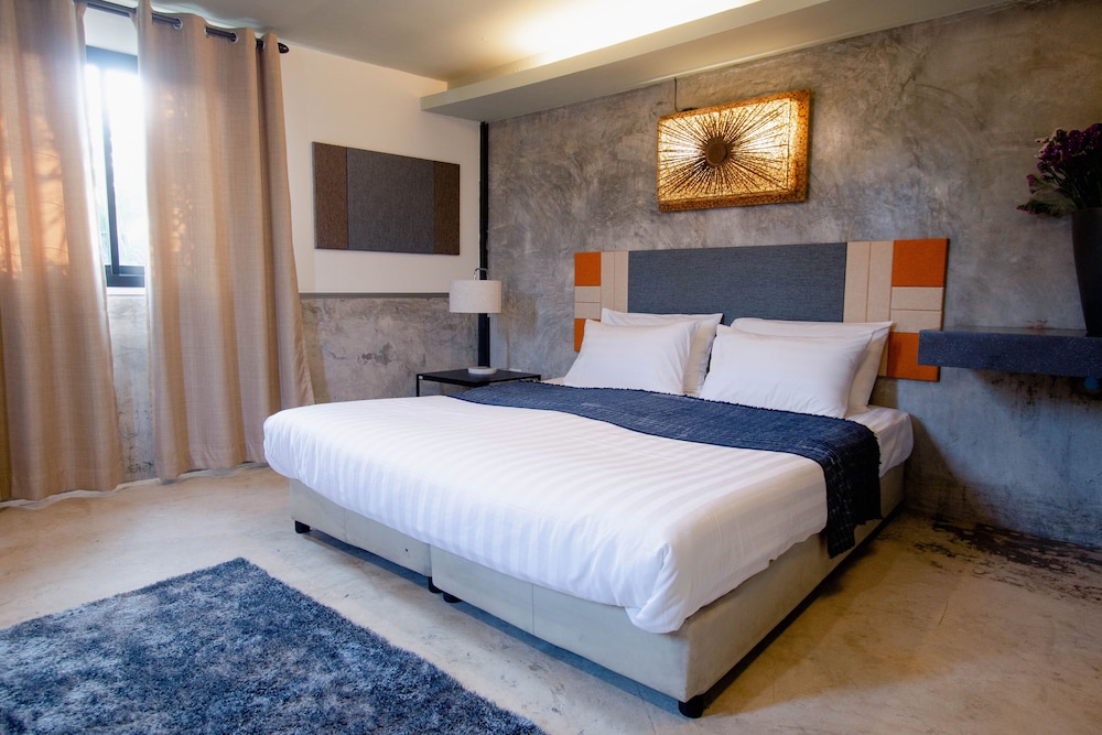 Casa Malee Family Villa