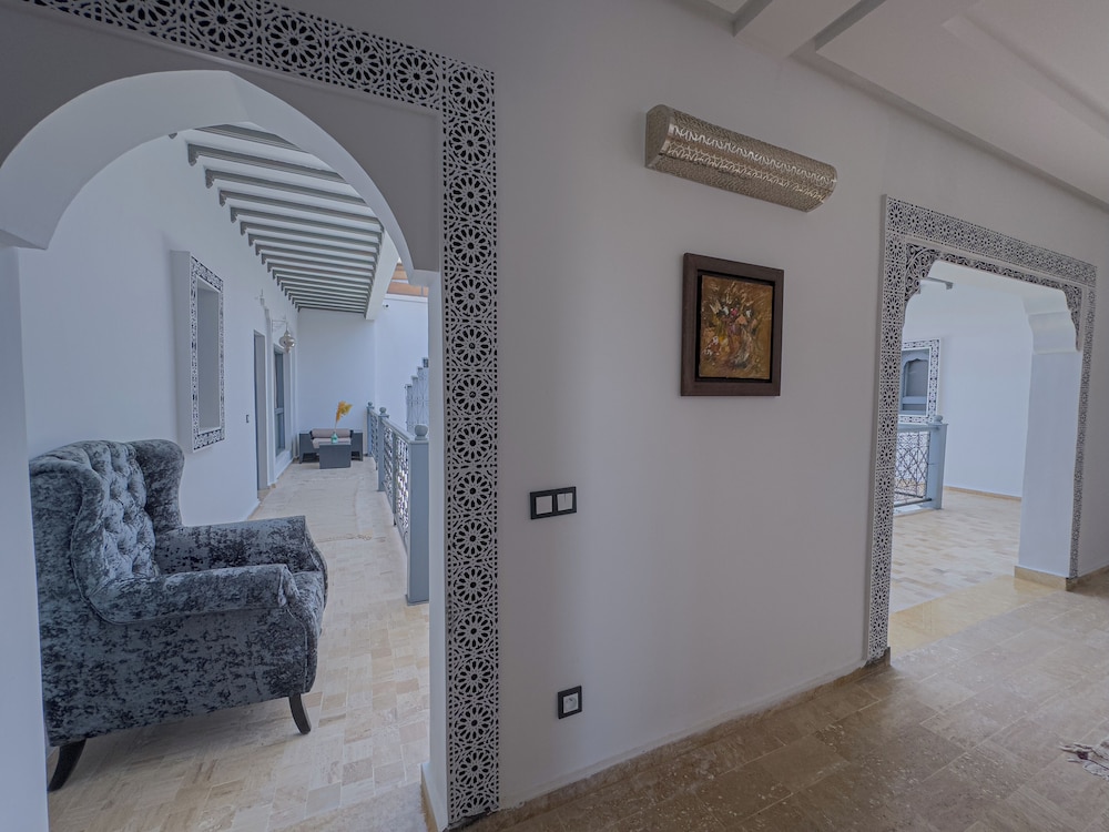 Riad Tonaroz Gold