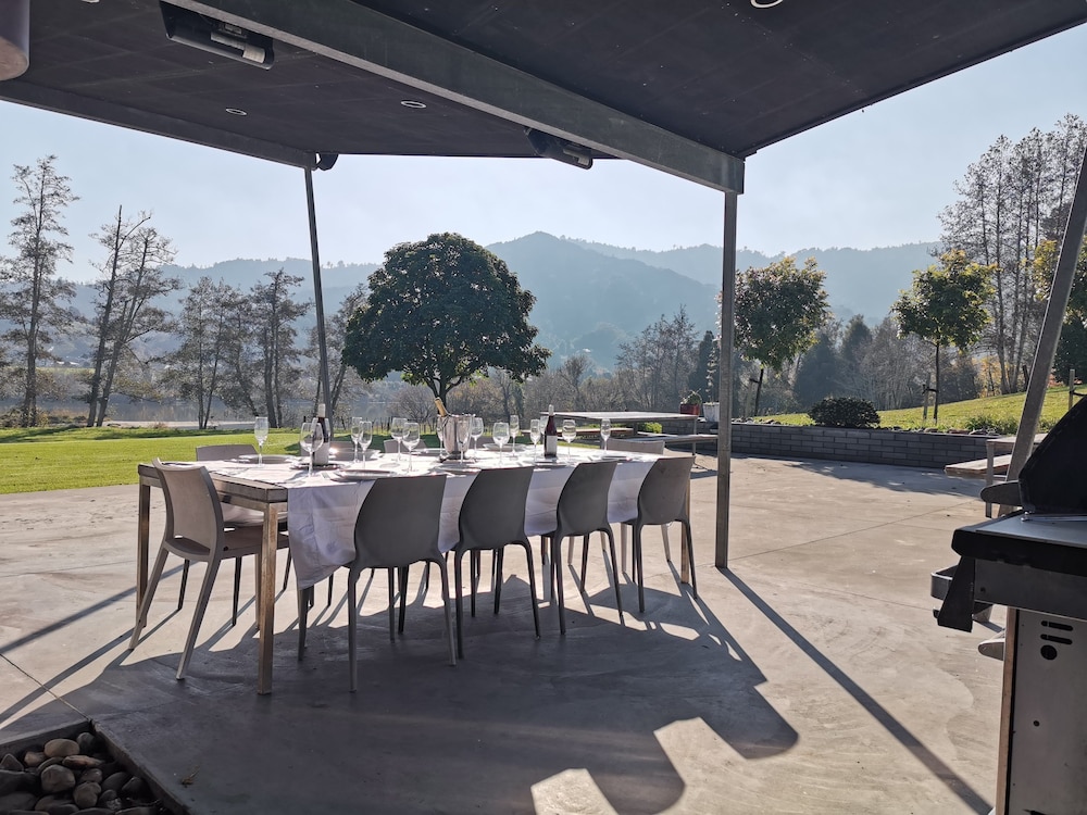 Hakarimata Lodge - Riverside Sanctuary