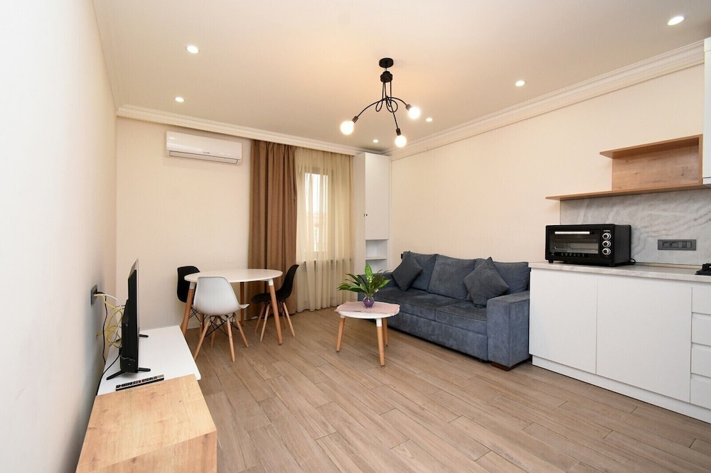 Apartment on Nalbandyan street