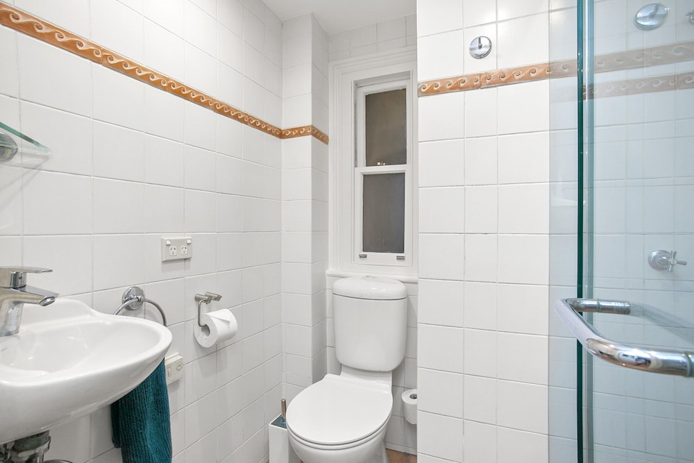 Family Terrace Home Close to Oxford Street