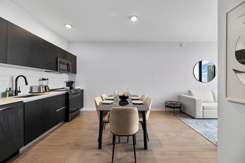 Amazing City View Condo at Miami