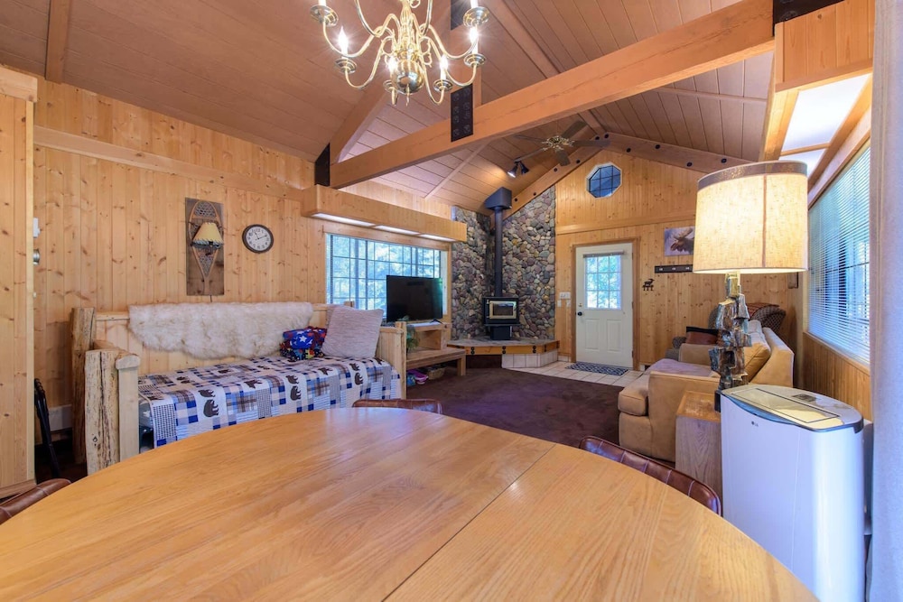 Glen Lake Cabin in the Woods