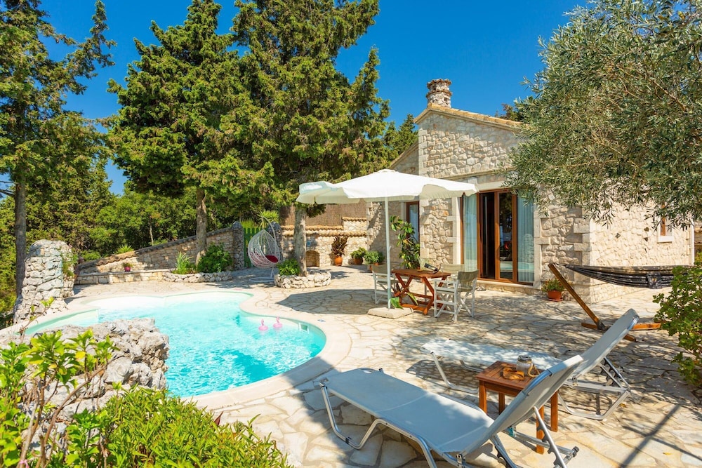 Villa Gallini Large Private Pool Walk to Beach Sea Views A C Wifi - 979 view 3