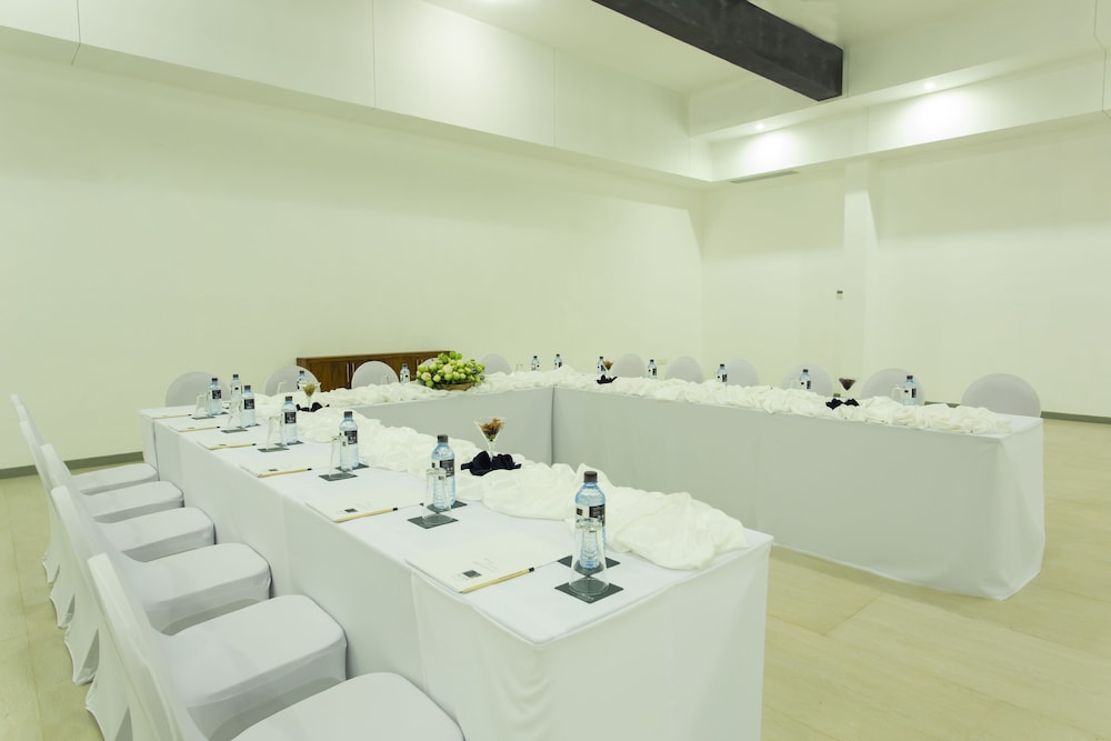 Aliya Resort & Spa