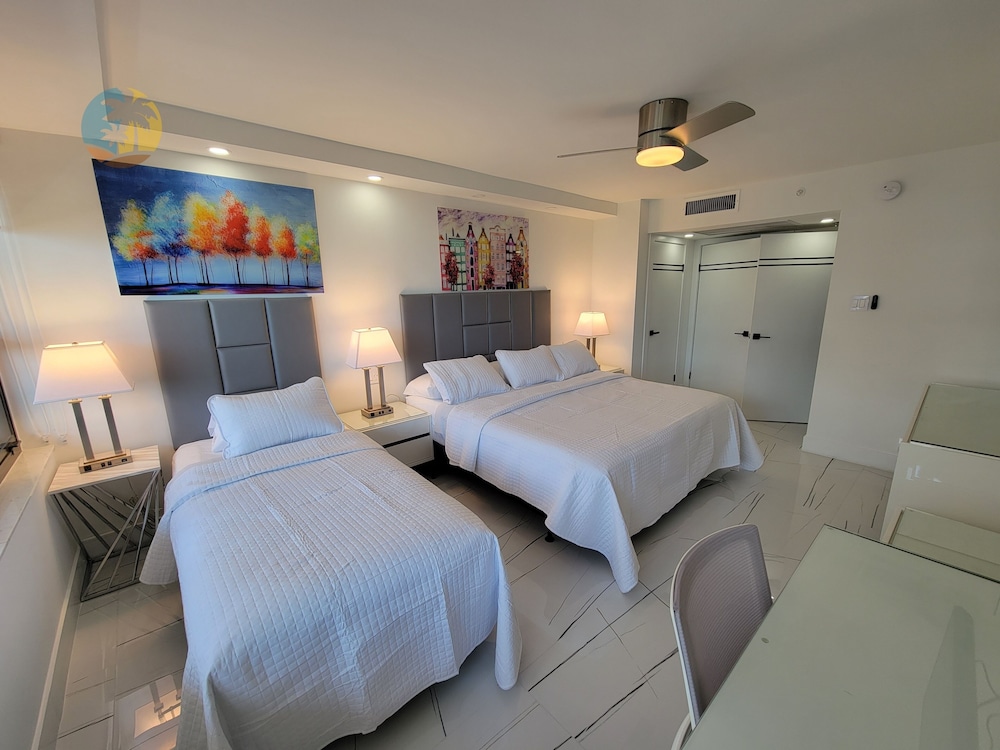 Alexander 903 4 Bedroom Apts