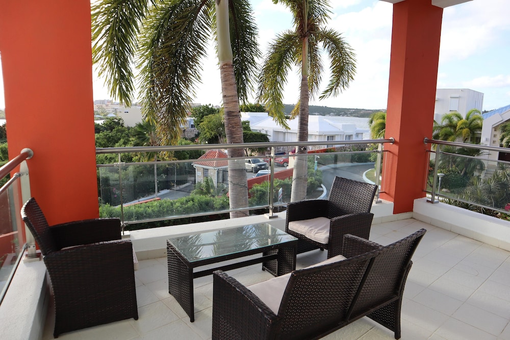 Captivating 2-bed Apartment in Maho