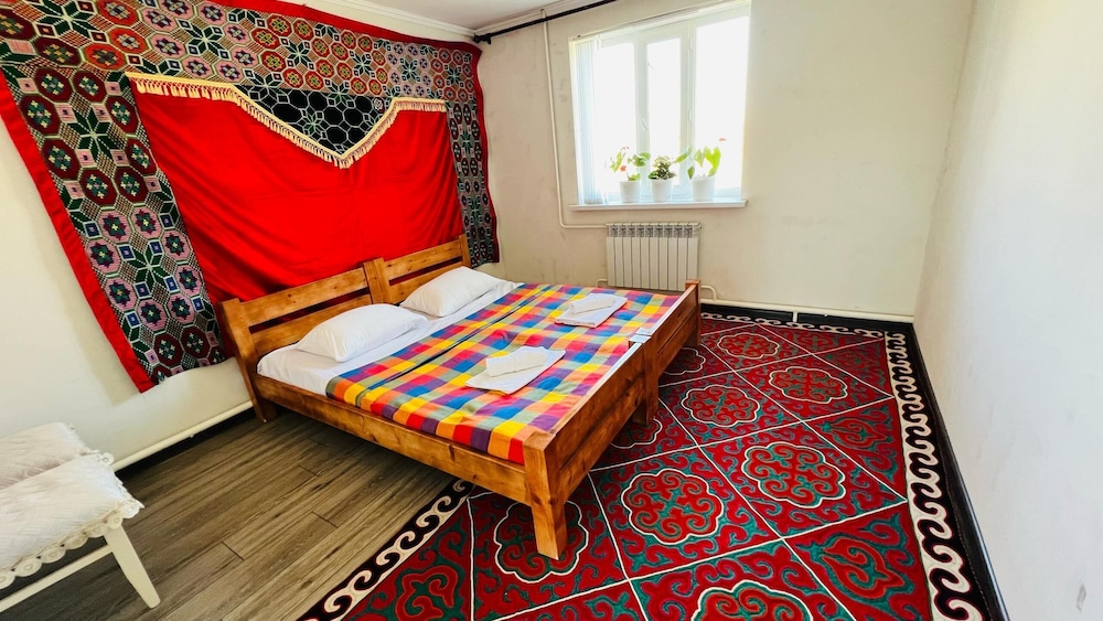 DADOW Guesthouse