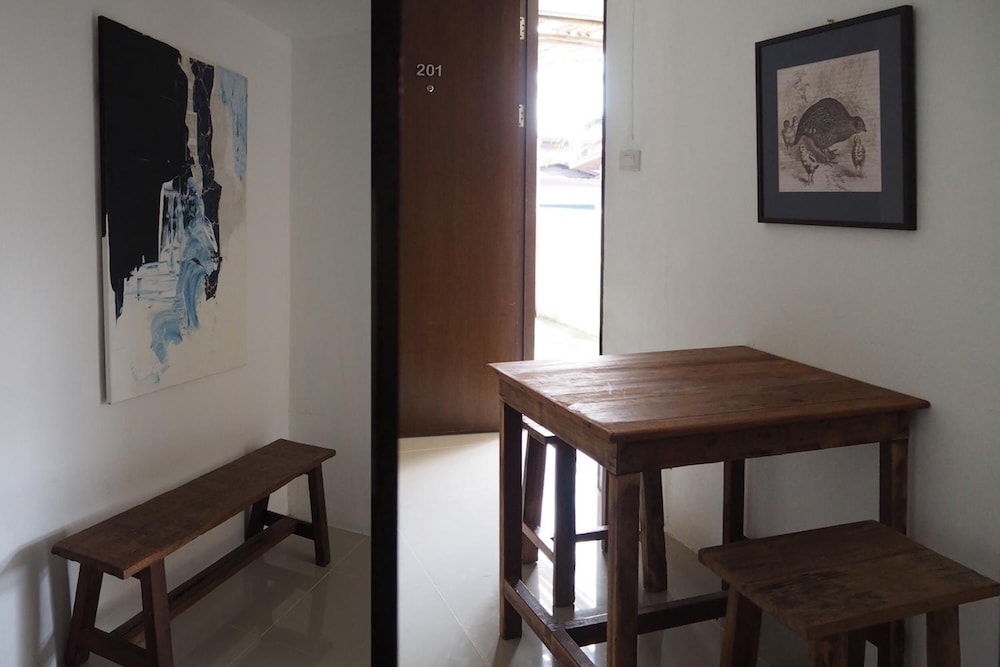 Nanan House Hostel