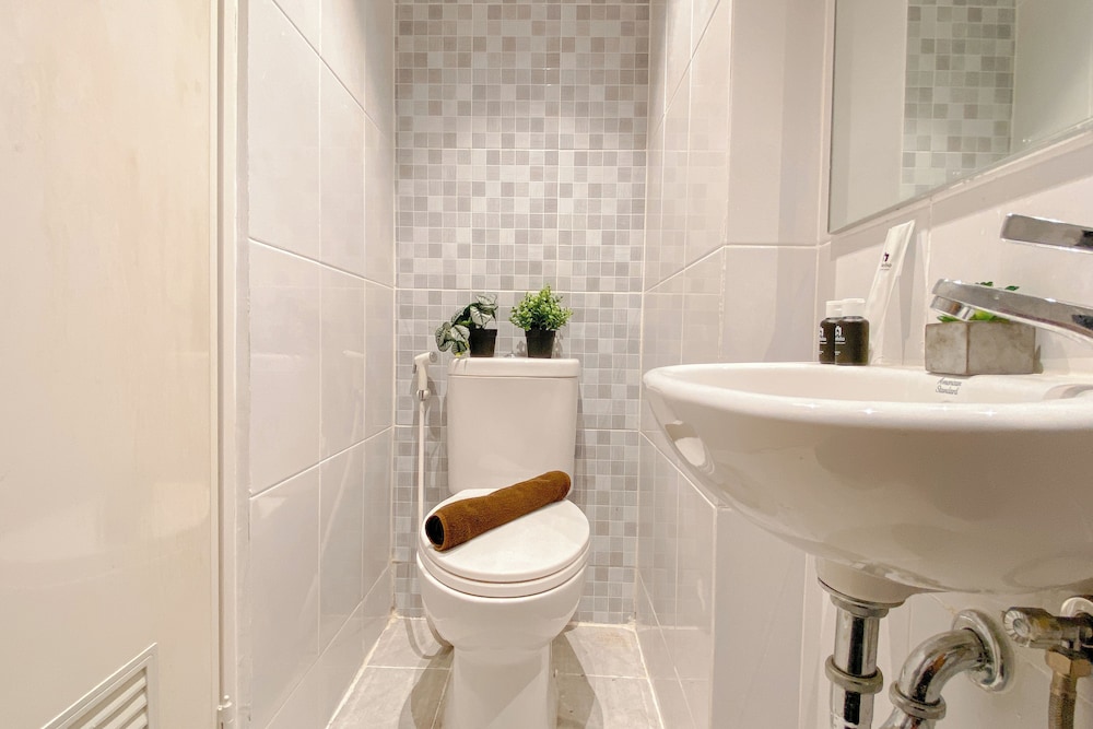 Neat And Warm Studio At Tokyo Riverside Pik 2 Apartment