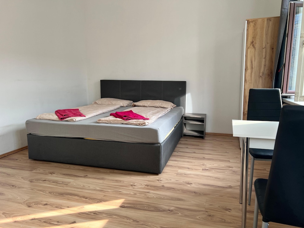 Spacious 4BR Stay Vienna for Families