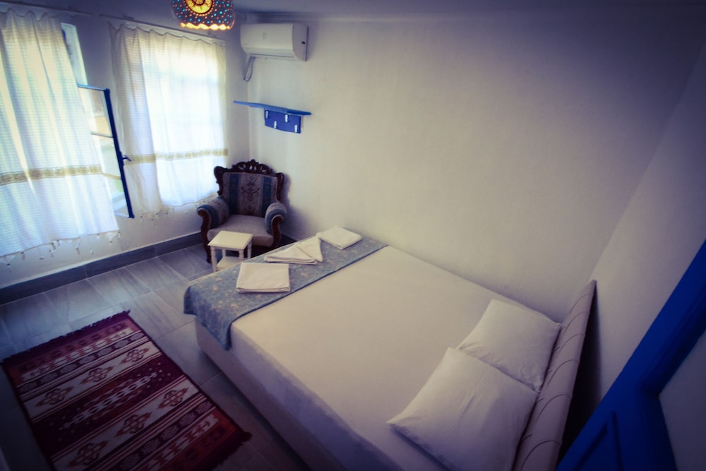Ayvalik Moda Pansiyon - Image 52