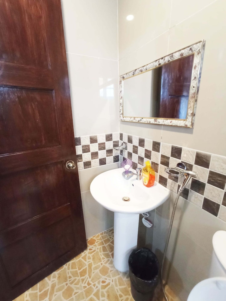 B&J Guesthouse and Functions Inc