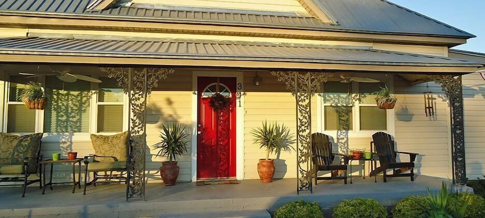 Vara Guest House