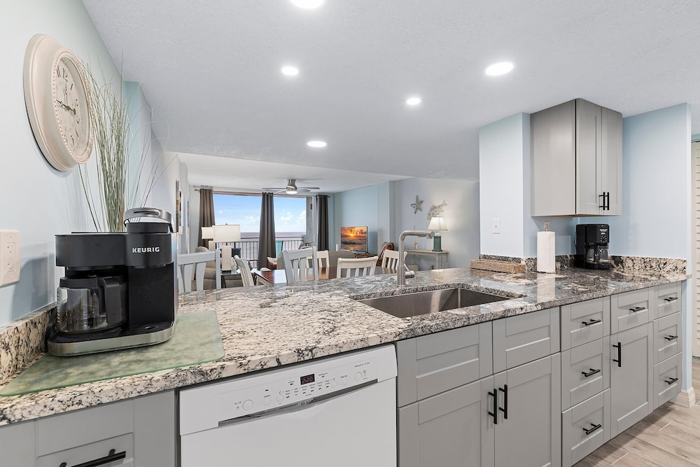 Coronado Towers 703