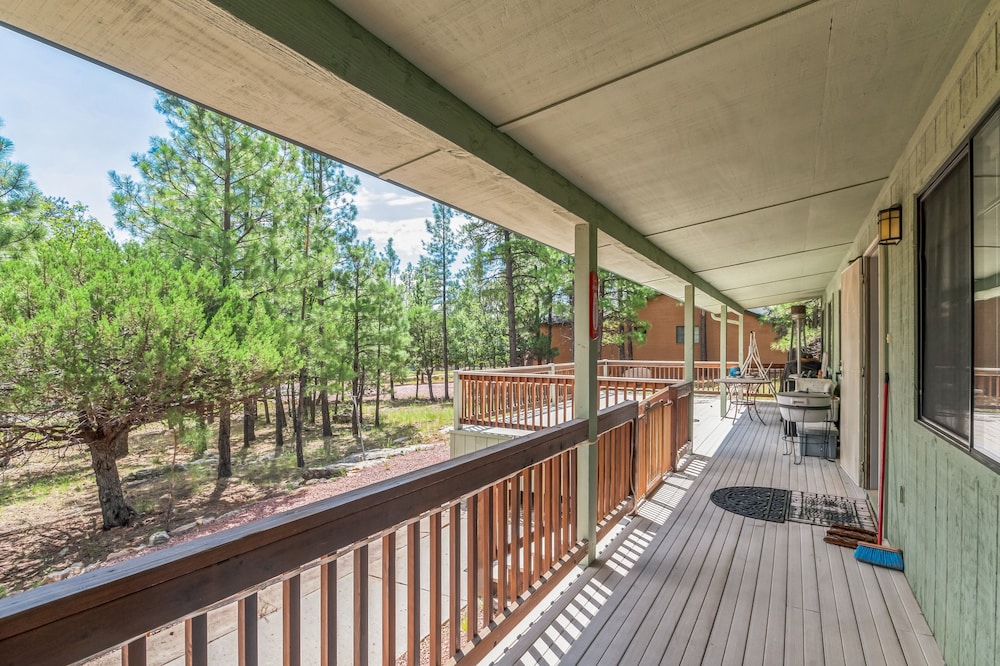 Secluded Mountain Cabin With Forest Views 3 Bedroom Cabin by RedAwning