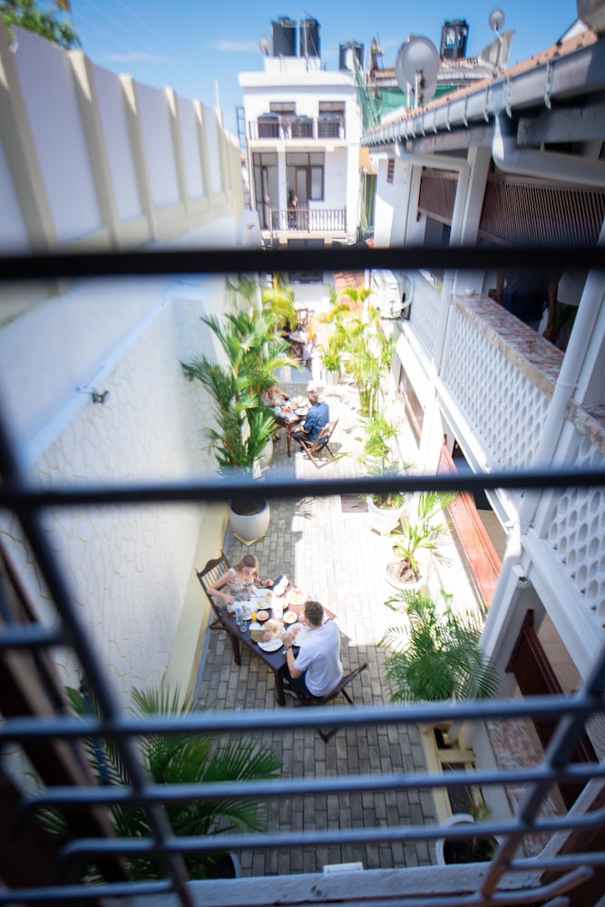 New Old Dutch House - Galle Fort