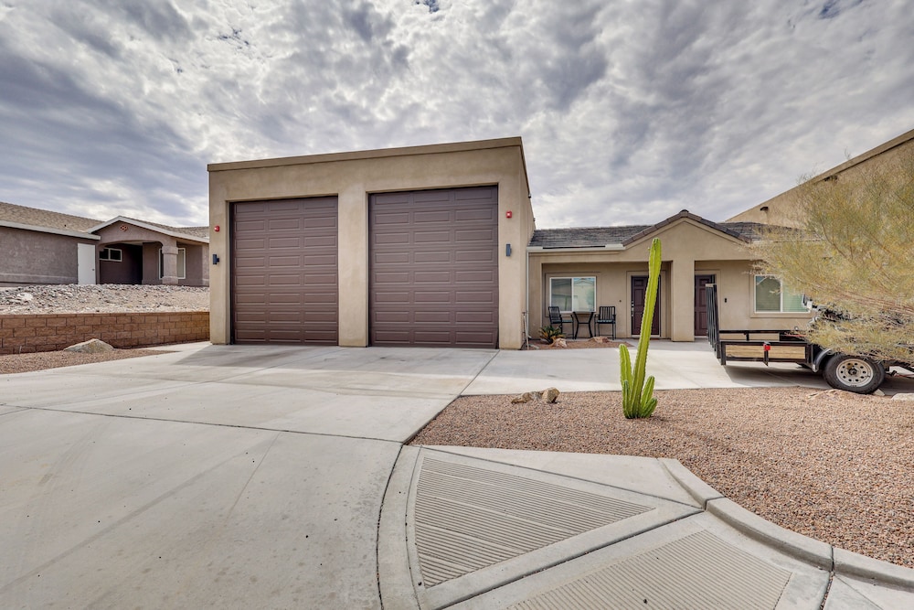 3 Mi to Lake Havasu: Condo w/ Mountain & Lake View