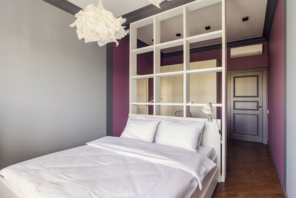 Designer apartment on Zybitskaya street