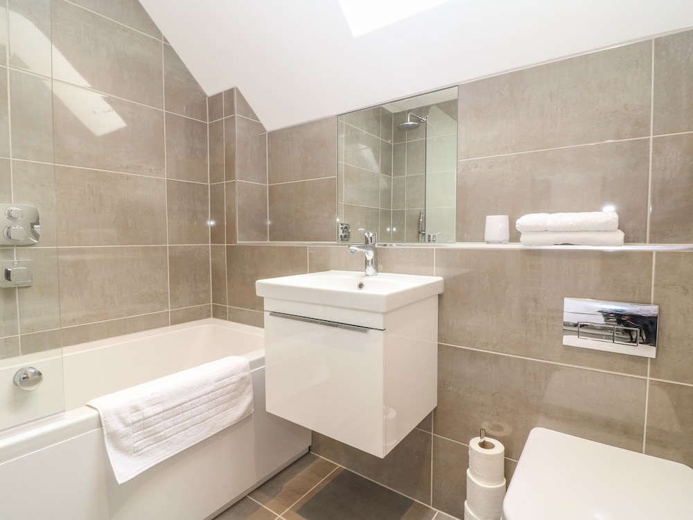 9 Windrush Heights