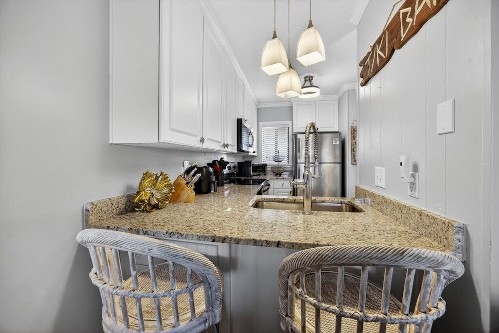 Coco Cabana - Monthly Rates Available! 2 Bedroom Condo