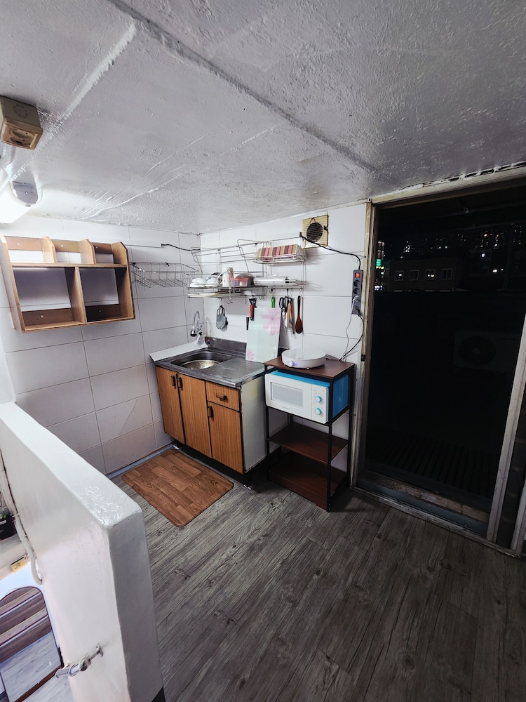 Joy Guesthouse