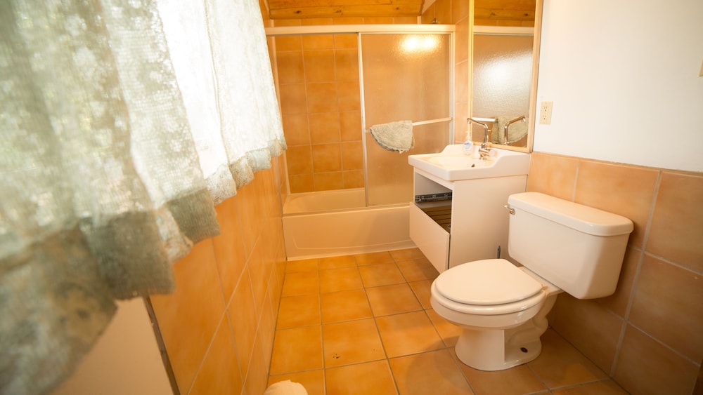 SnowMansion Taos Adventure Lodge