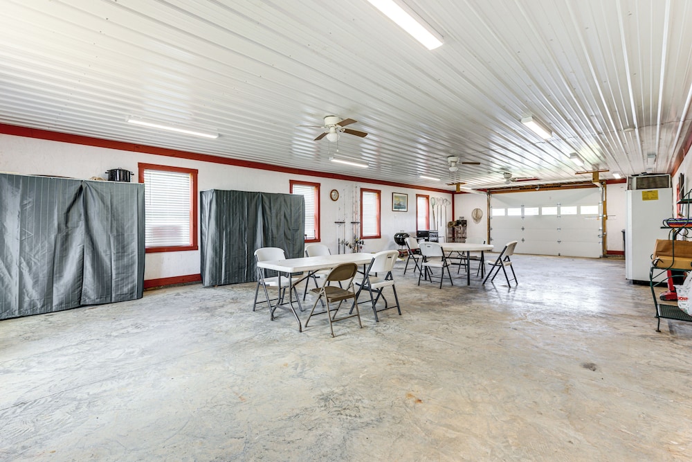 Dock Access: Waterfront Cottage in Avenue!