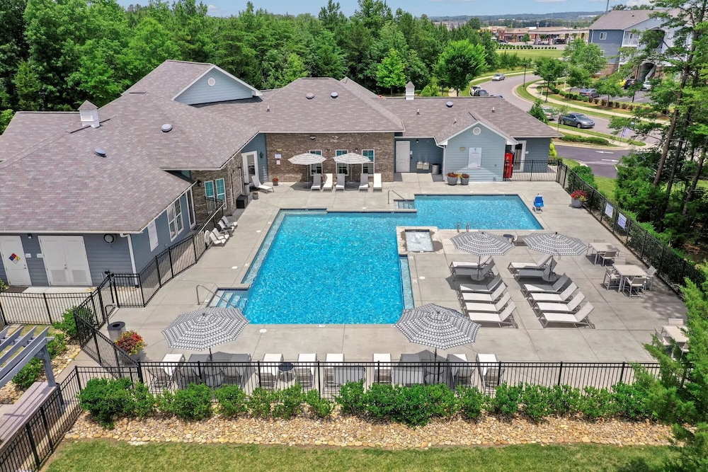 Landing Apartments Charlotte - Mallard Creek