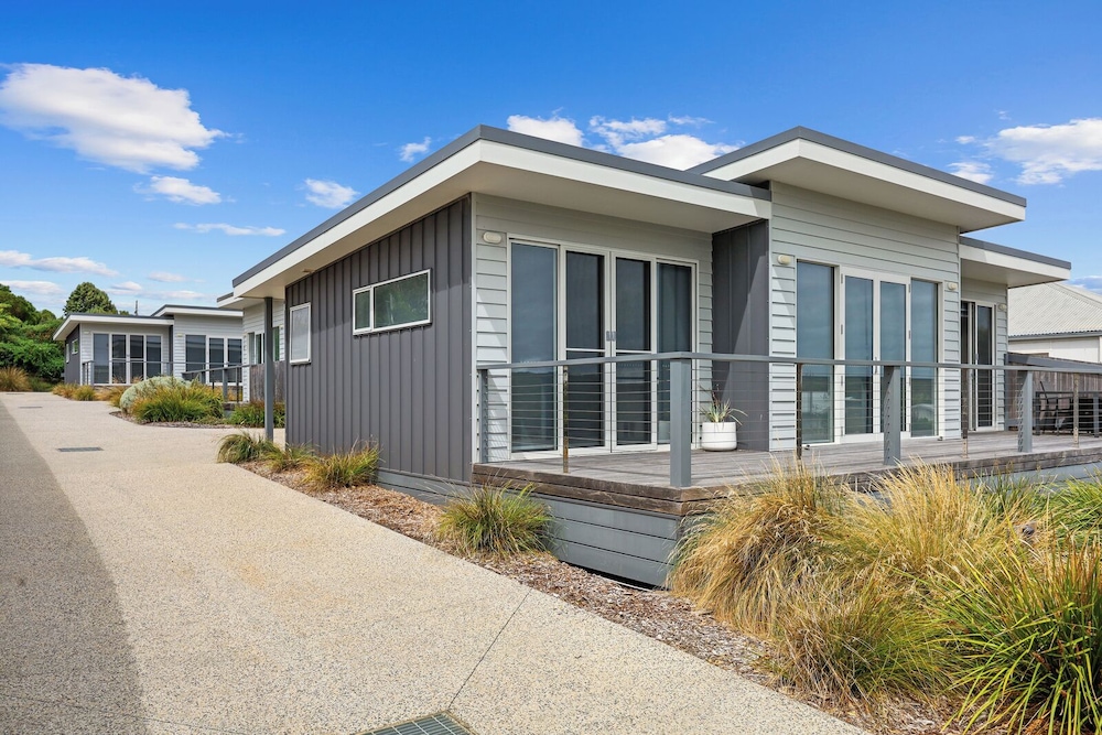 Eastern Reef Villas