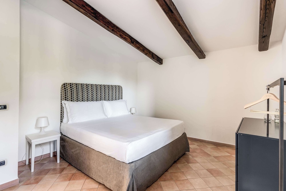 Giulia 3 Villa Apartment Shared Pool Sea Views