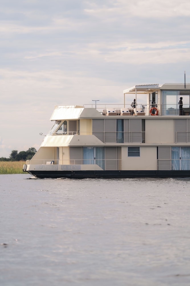 Zambezi Queen by Mantis