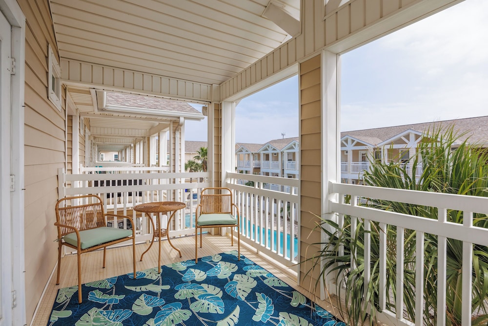 Padre Island Retreat w/ Optional Golf Cart