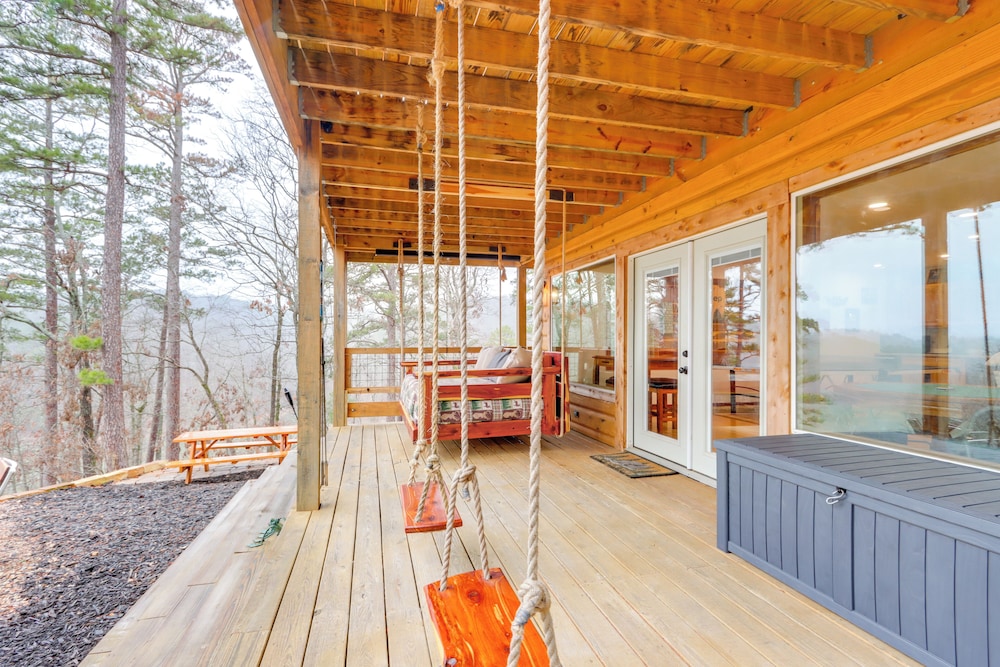 Cabin on Beaver Lake w/ Views & Furnished Deck!