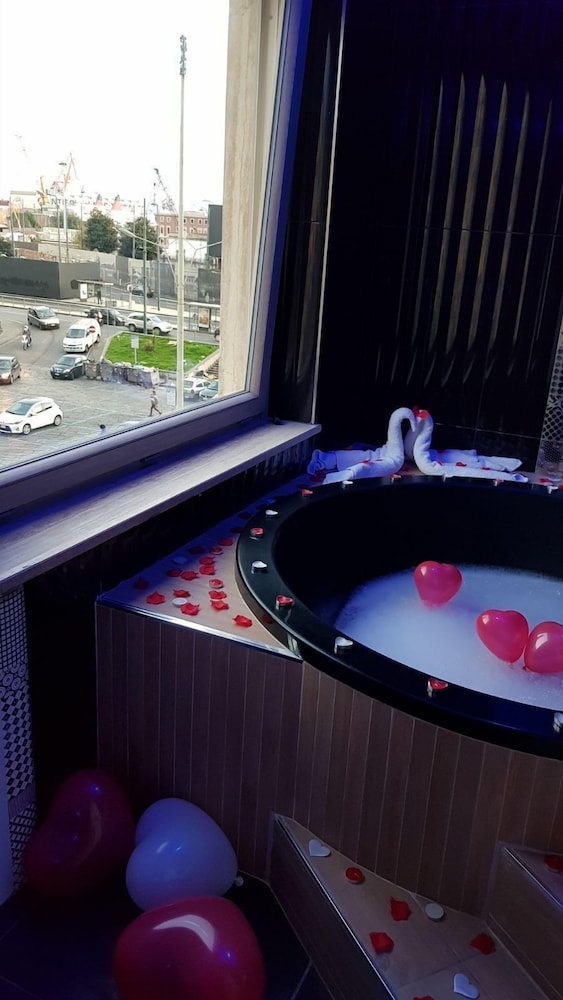 Al Campanile H. Napoli Centro by ClaPa Group Dislocated Hospitality
