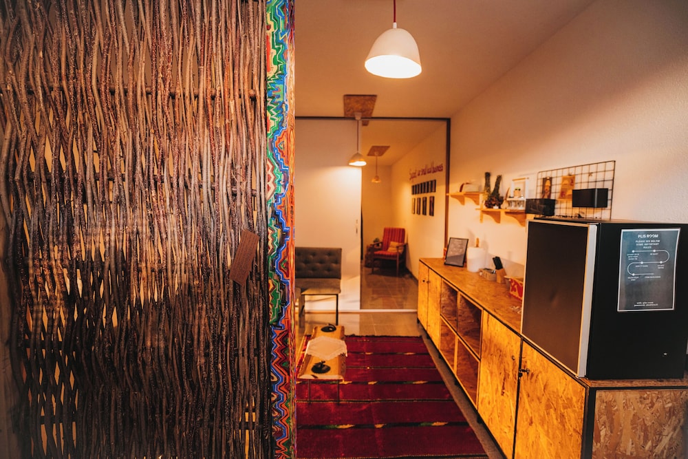 Plis Room - Old Bazaar