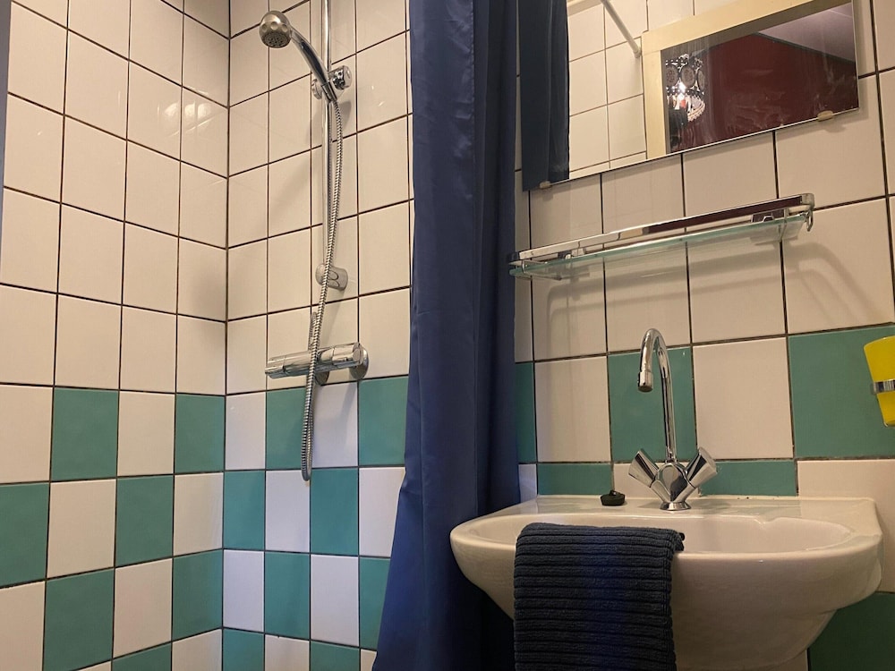 Photo 32