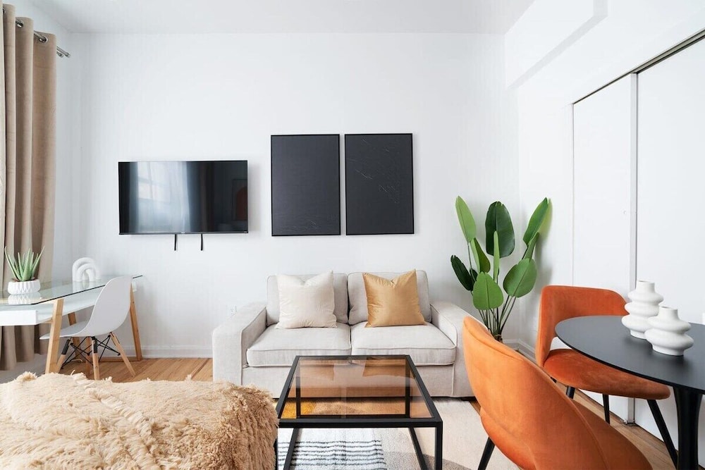 317 UES Apartments
